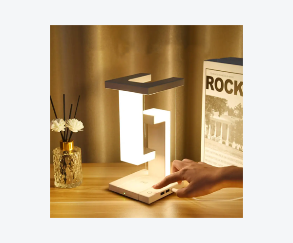 Lampa cu incarcare wireless si levitatie magnetica – ideala pentru dormitor, birou si decor modern -fara alimentator